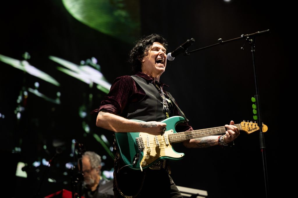 caifanes toyota arena saúl hernández