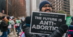 Hombre demanda a tres mujeres en Texas por ayudar al aborto de su novia