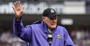 Murió Bud Grant, leyenda de los Minnesota Vikings de la NFL, a los 95 años de edad