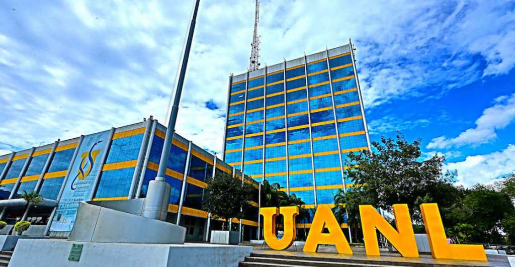 uanl estudiante denuncia abuso