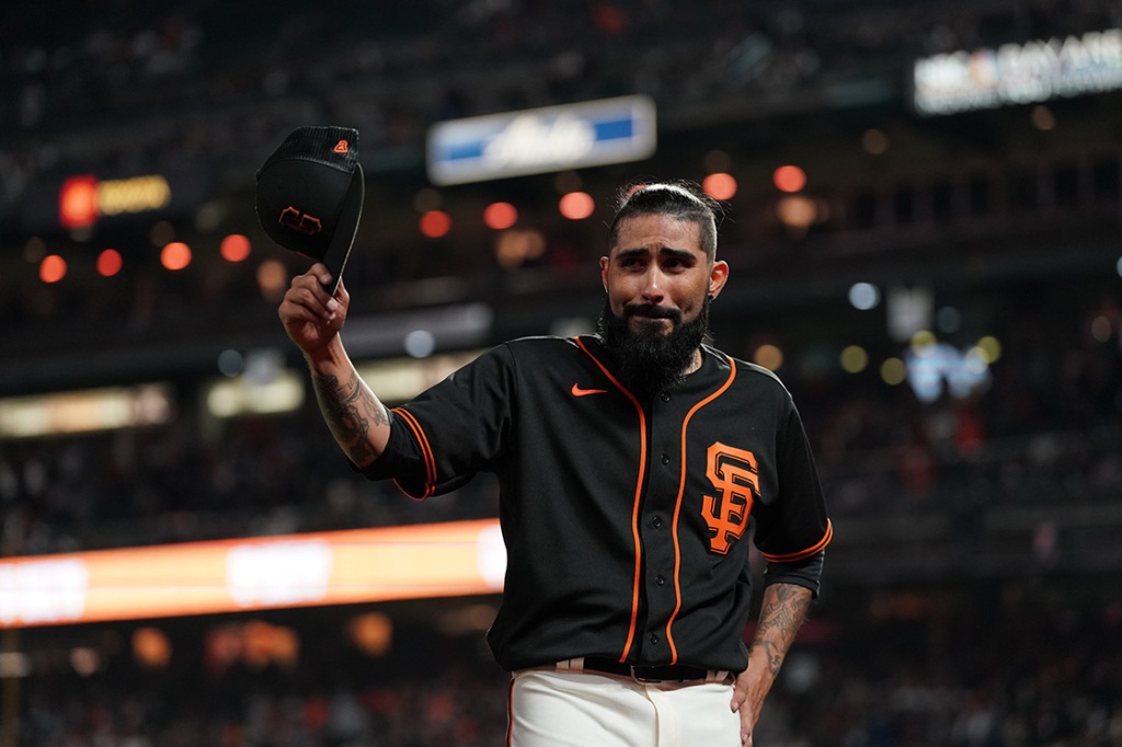 ¡Adiós, 'Mechón'! La emotiva despedida del mexicano Sergio Romo del beisbol de Grandes Ligas