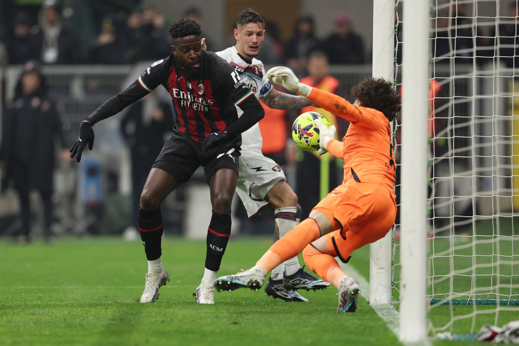 Memo Ochoa salvó a la Salernitana de una derrota ante el Milan 