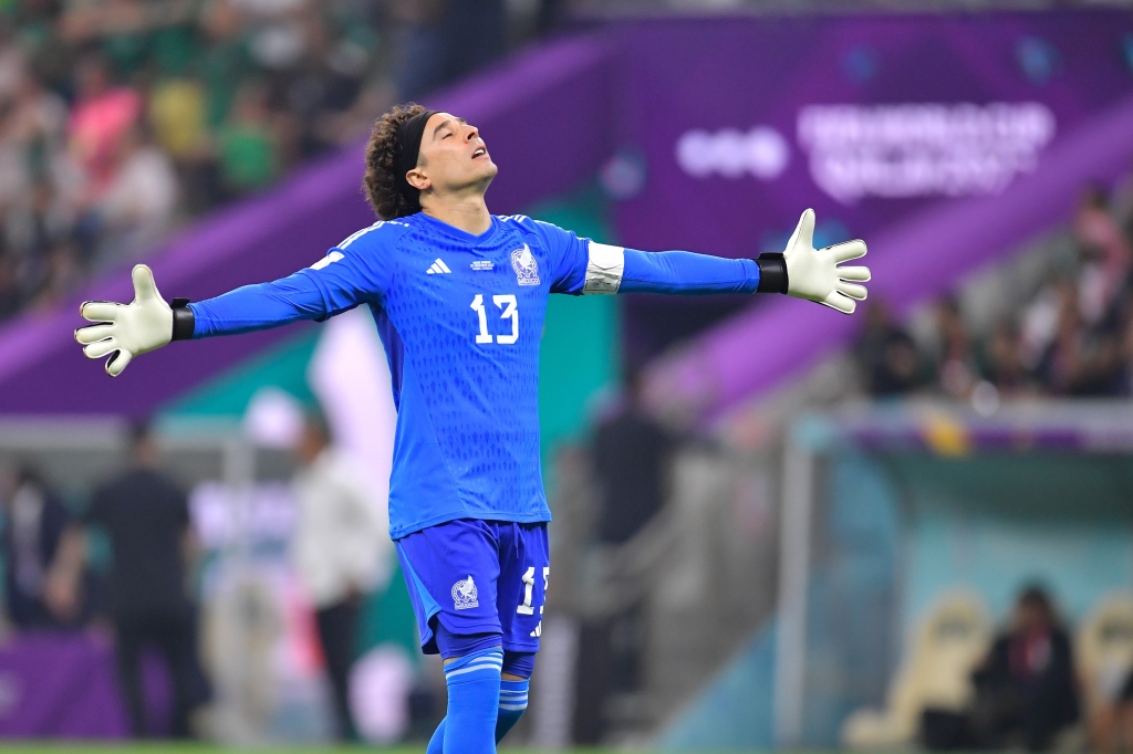 La crítica de Jorge Campos a Ochoa por aferrarse a la Selección Mexicana