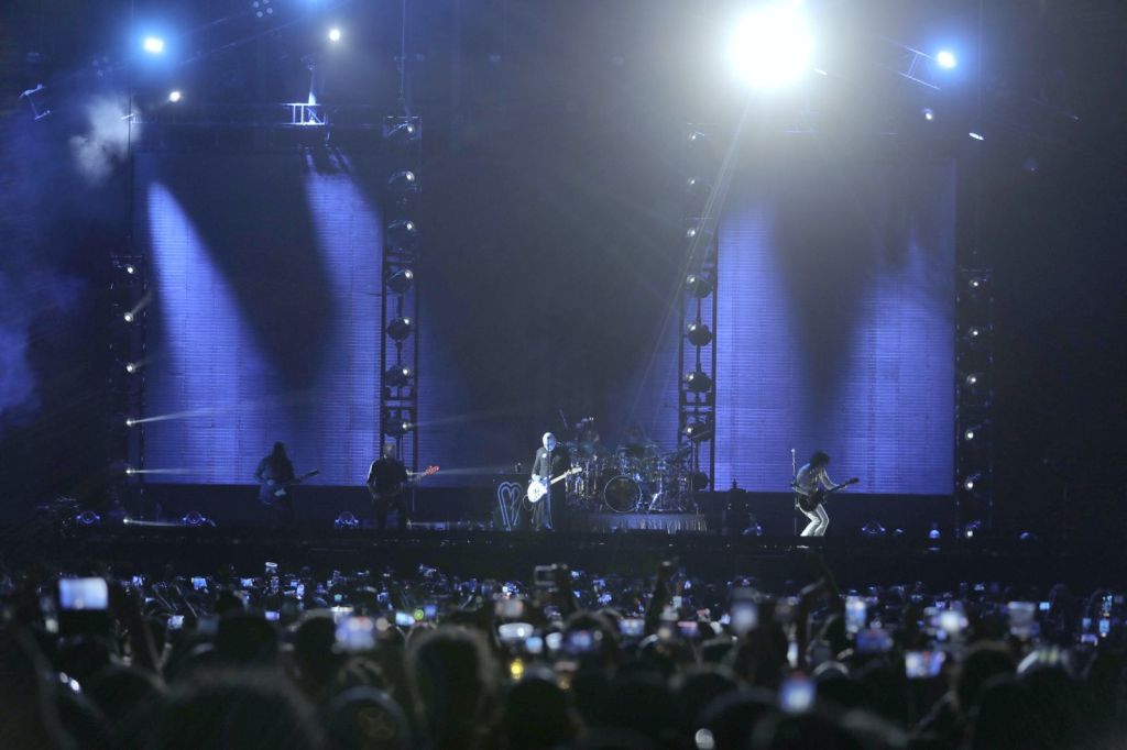 Smashing Pumpkins cerró con todo la primera edición de The World Is A Vampire en CDMX