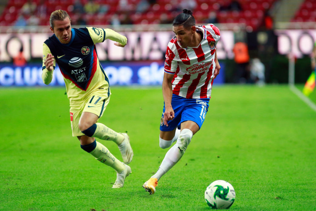 Sebastian Cordova de América vs Uriel Antuna de Chivas