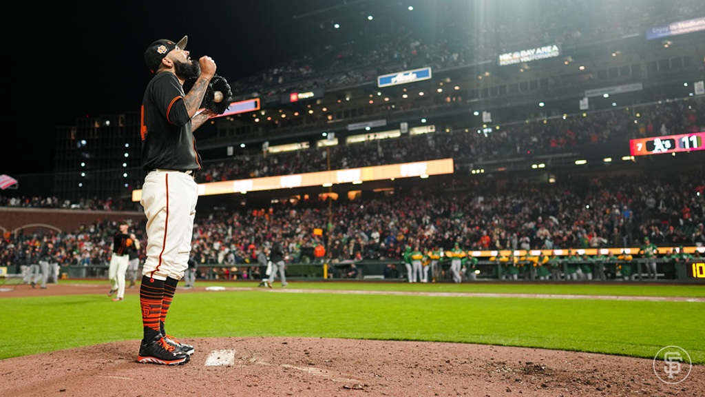 ¡Adiós, 'Mechón'! La emotiva despedida del mexicano Sergio Romo del beisbol de Grandes Ligas