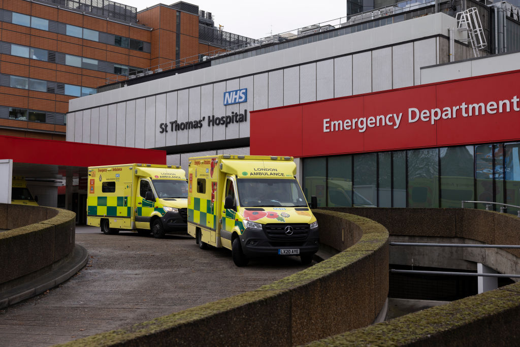 Ambulancias en un hospital 