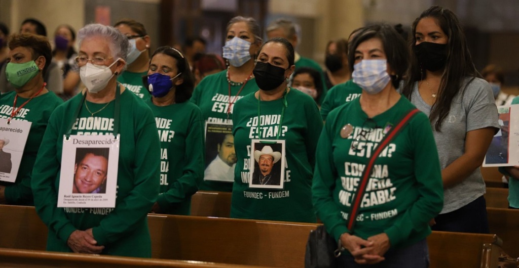 SALTILLO, COAHUILA, 30AGOSTO2022.- Fuerzas Unidas por Nuestros Desaparecidos en Coahuila y en México, realizaron una misa en la Catedral y una marcha en el marco del Día Internacional por las Víctimas de la Desaparición Forzada.