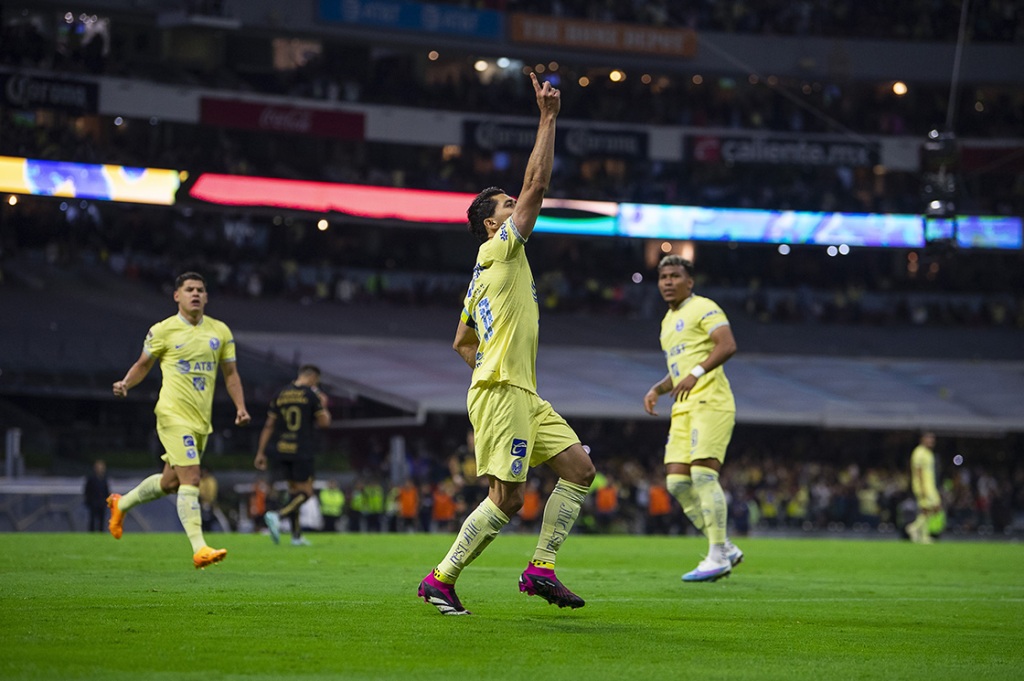 henry martin german villa america pumas clasico capitalino festejo