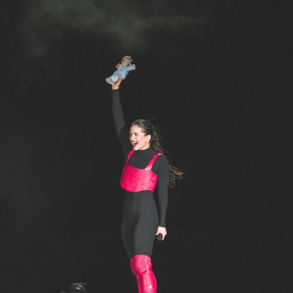 Así se puso el concierto de Rosalía en el Zócalo de la CDMX