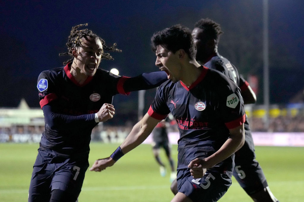 Erick Gutiérrez y Xavi Simons en la Copa de Países Bajos