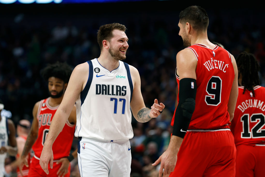 Luka Doncic jugó unos minutos ante los Bulls