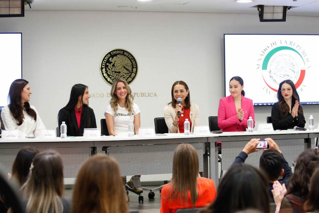 paty cantu senado deporte futbol femenil mexico wera kuri 