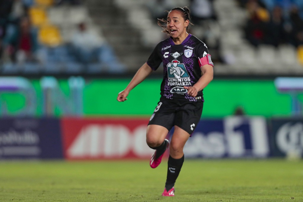 Charlyn Corral Pachuca vs Santos Femenil