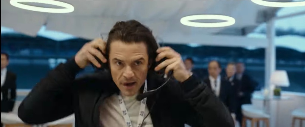 David Harbour y Orlando Bloom se lucen en el primer tráiler de la película de 'Gran Turismo'