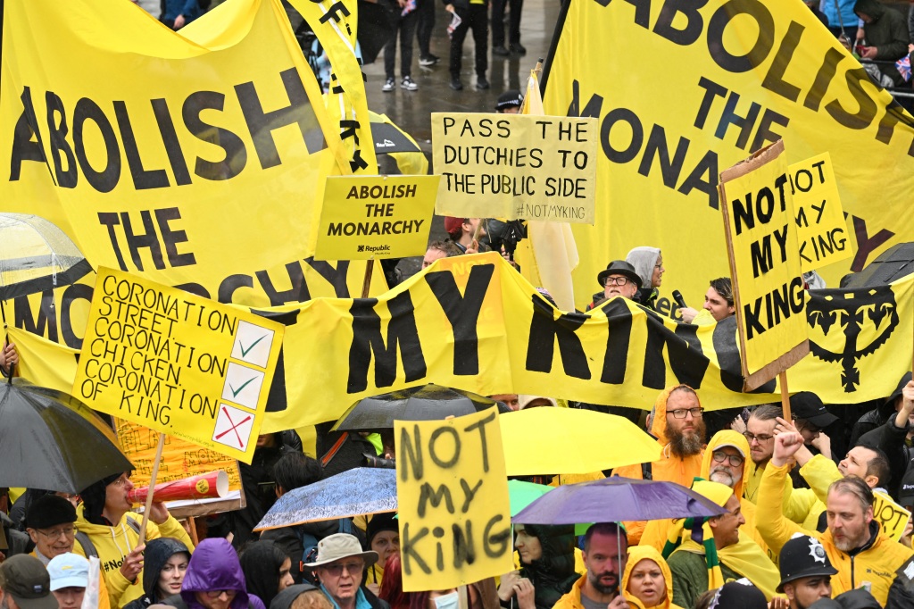 "Not My King": Las protestas contra Carlos III y la monarquía durante su coronación