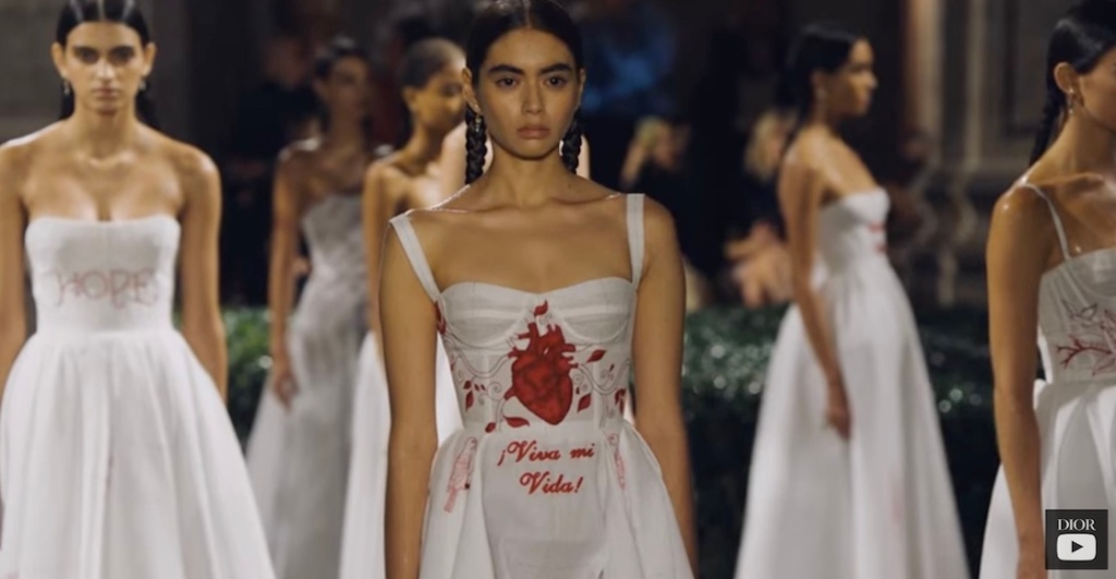 dior-desfile-violencia-genero