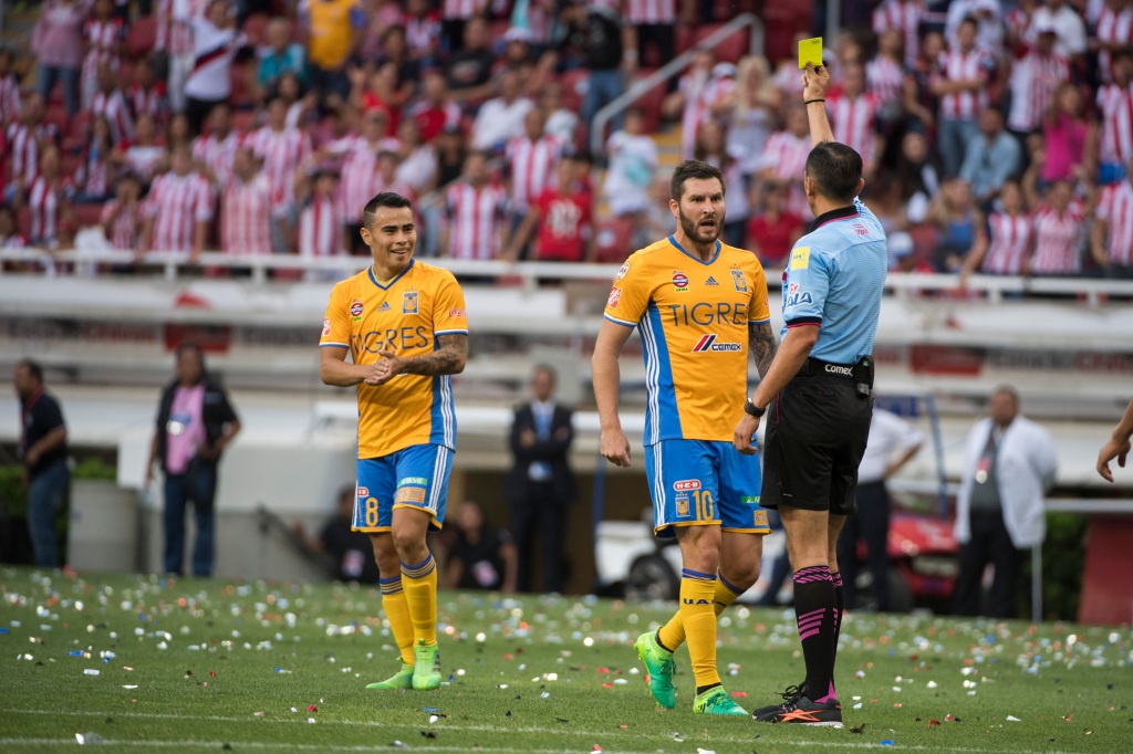 El día que Luis Enrique Santander aceptó que no le marcó penal a Tigres en la final vs Chivas del 2017