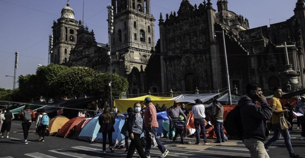 cnte-planton-cdmx-zocalo-amlo