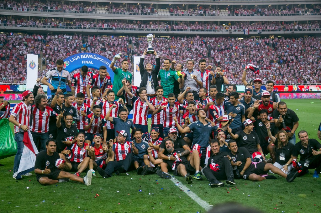 El día que Luis Enrique Santander aceptó que no le marcó penal a Tigres en la final vs Chivas del 2017