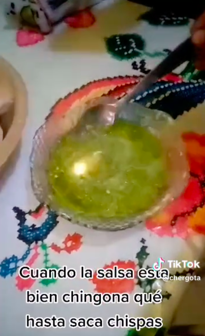 WTF: El misterio de la salsa "explosiva" que ya se hizo viral en TikTok 