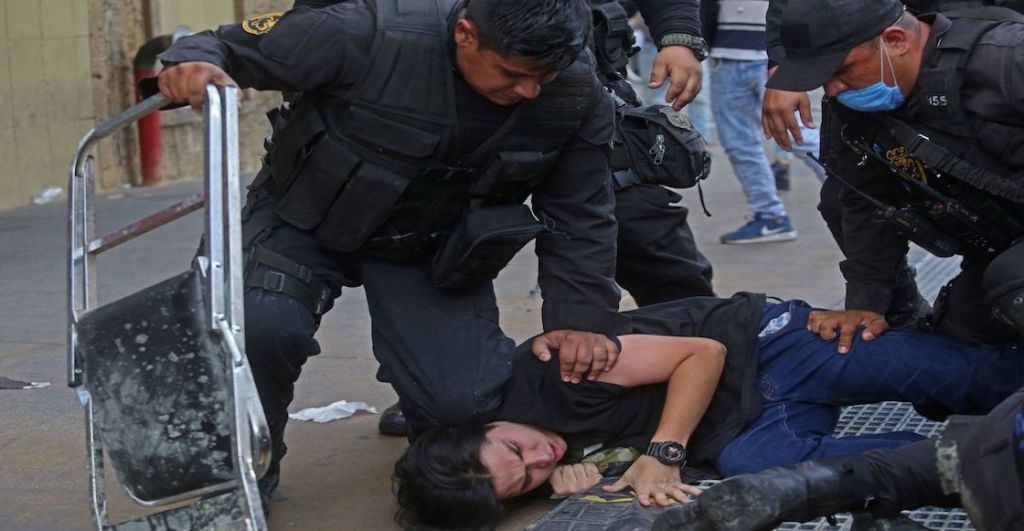 policia-jalisco-manifestacion-giovanni-lopez