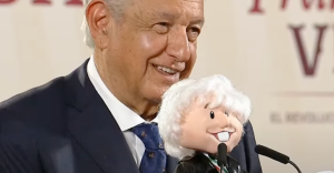 don-comedia-amlo-responde-peluche-amlito-pregunta-secuestro-masivo-chiapas-1