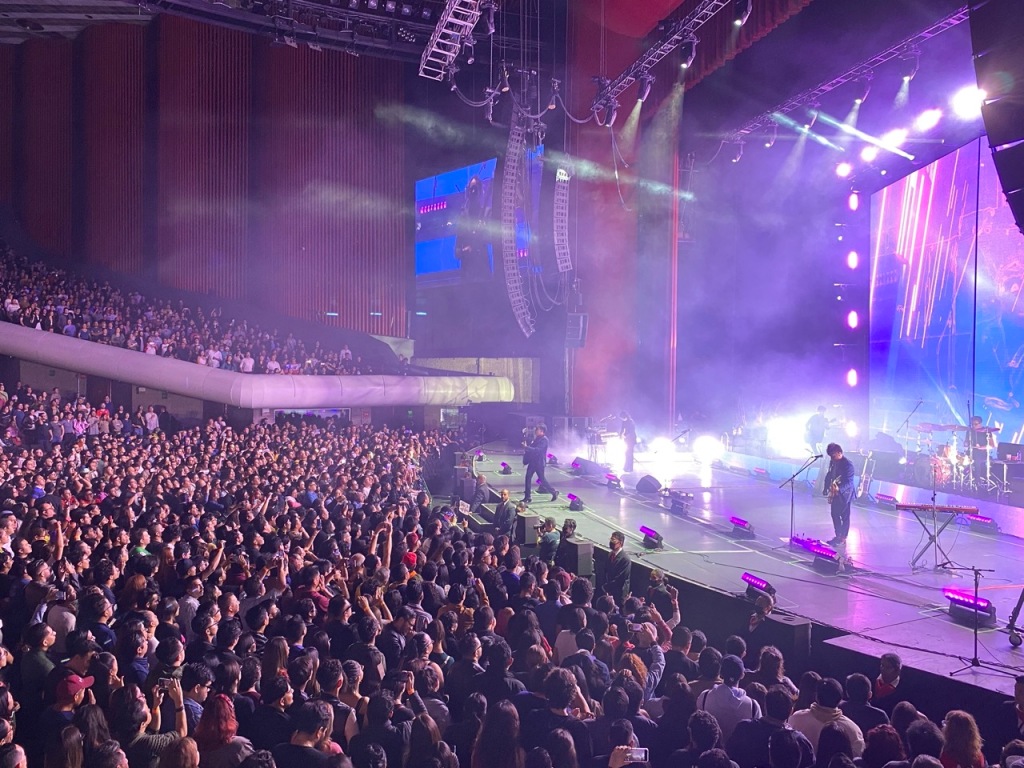 Llovió sobre la ciudad y Los Bunkers la rompieron en el Auditorio Nacional