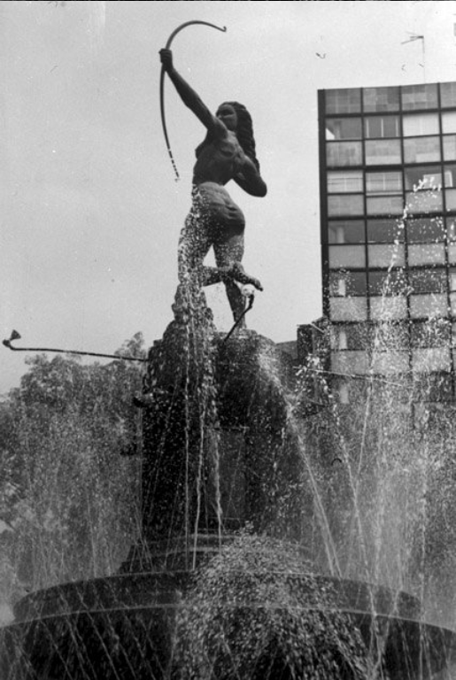 La Diana Cazadora con calzones