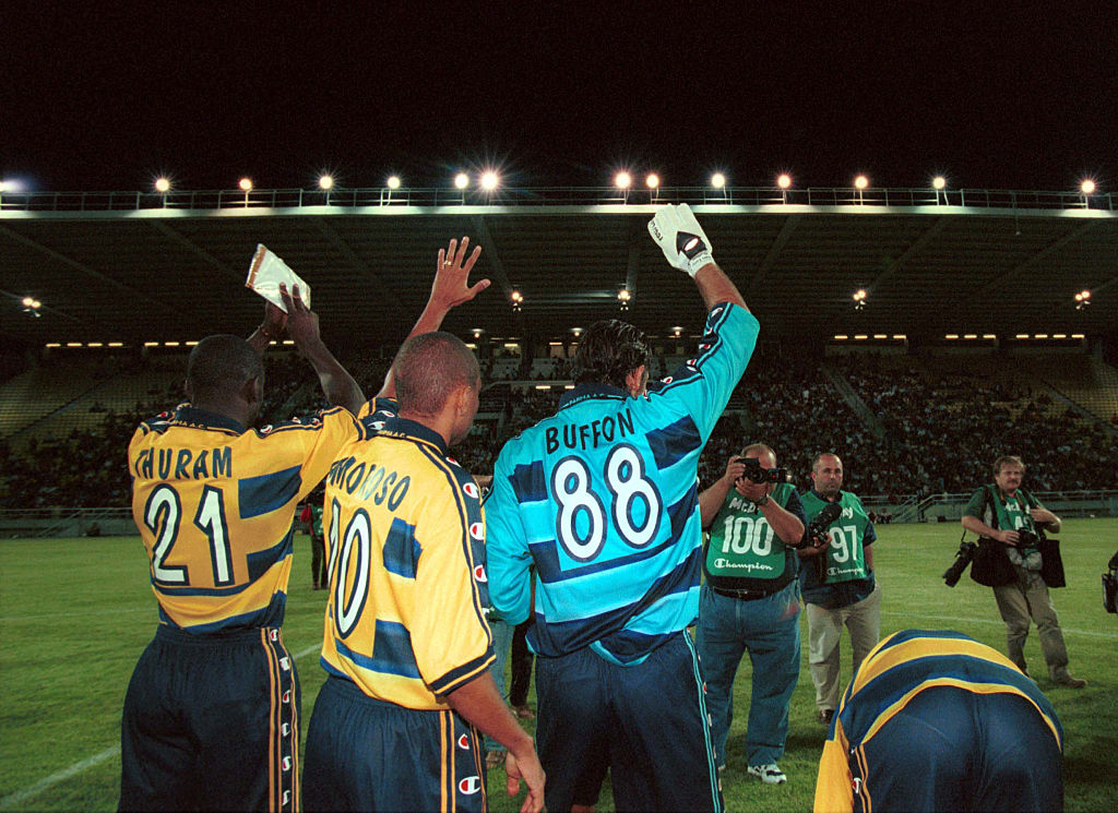 Buffon con el número 88 en su dorsal