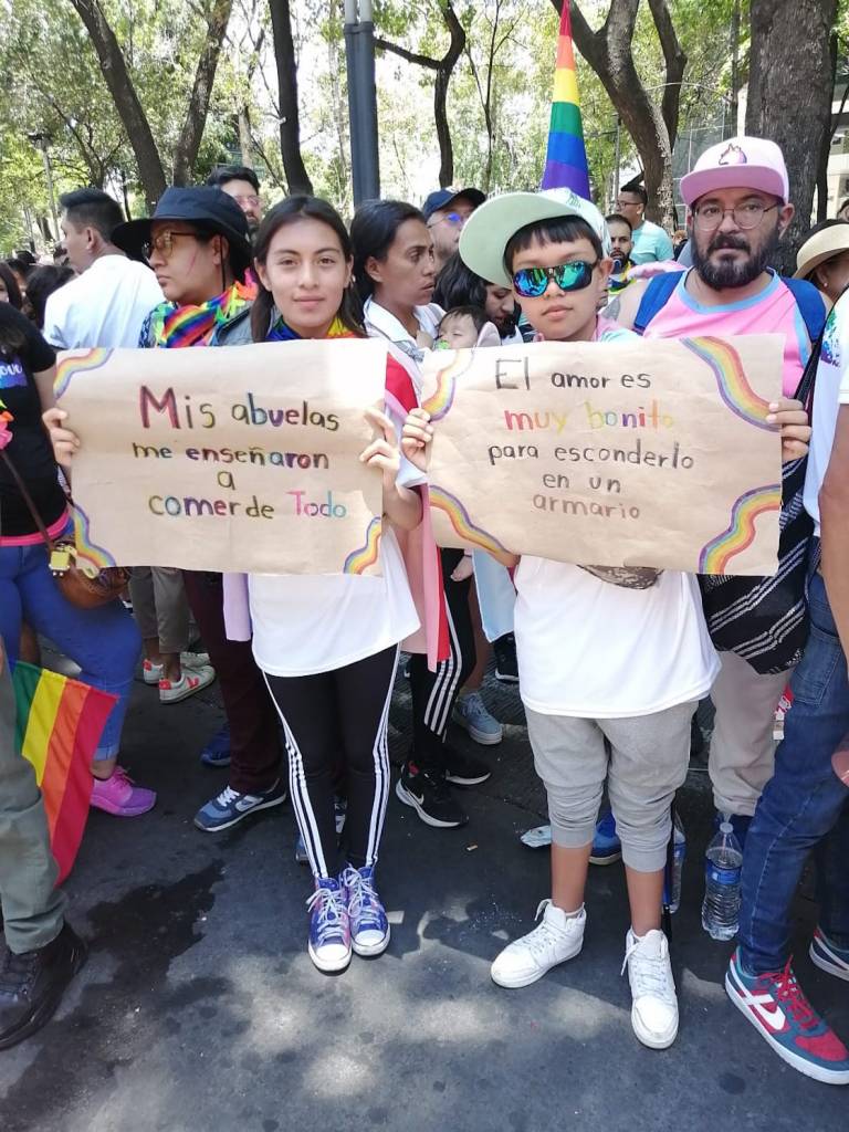 Pancartas de la Marcha LGBT.