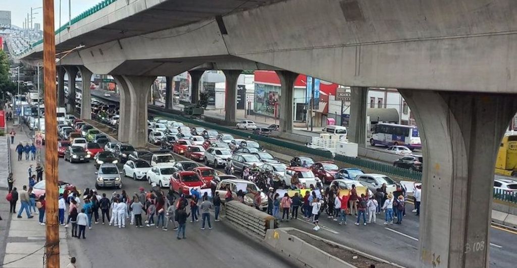 Bloqueos masivos de maestros en Edomex: México-Querétaro, Periférico y más autopistas