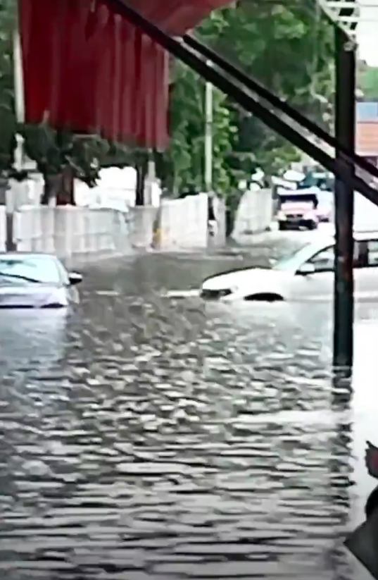 Tláloc anda furioso: Tremendas lluvias y granizo en varios estados del centro del país 