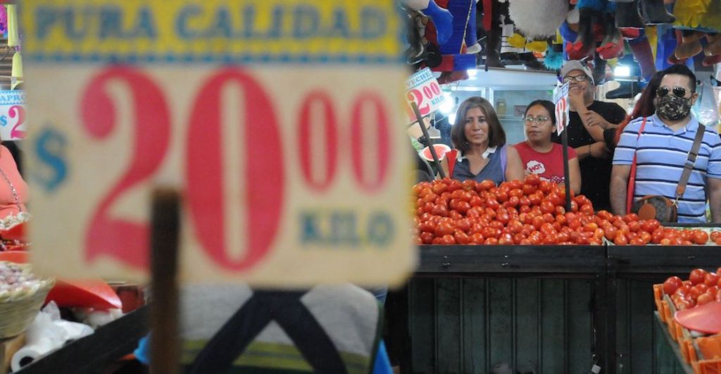 ¿Por qué si el peso está fuerte ante el dólar y la inflación disminuye; los precios no bajan?