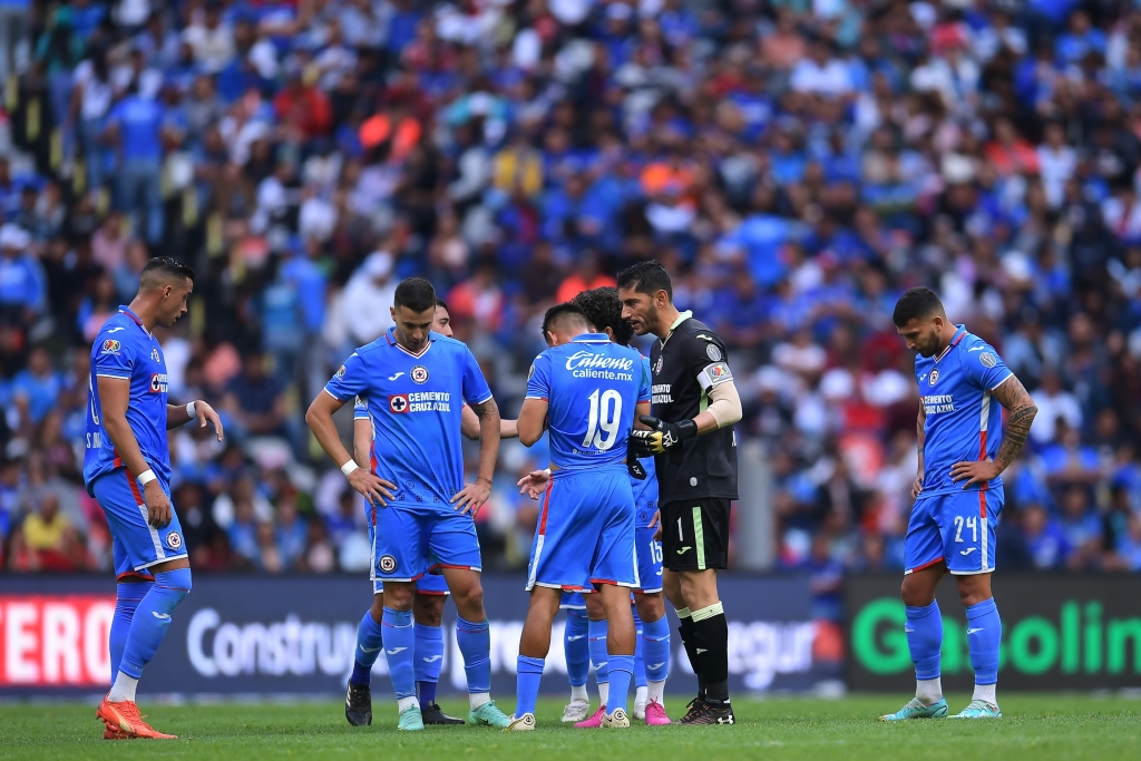 Jesús Corona habla sobre su salidas de Cruz Azul