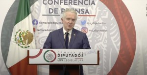 Santiago Creel renunció a la Cámara de Diputados... ¿quién se queda con la chamba?