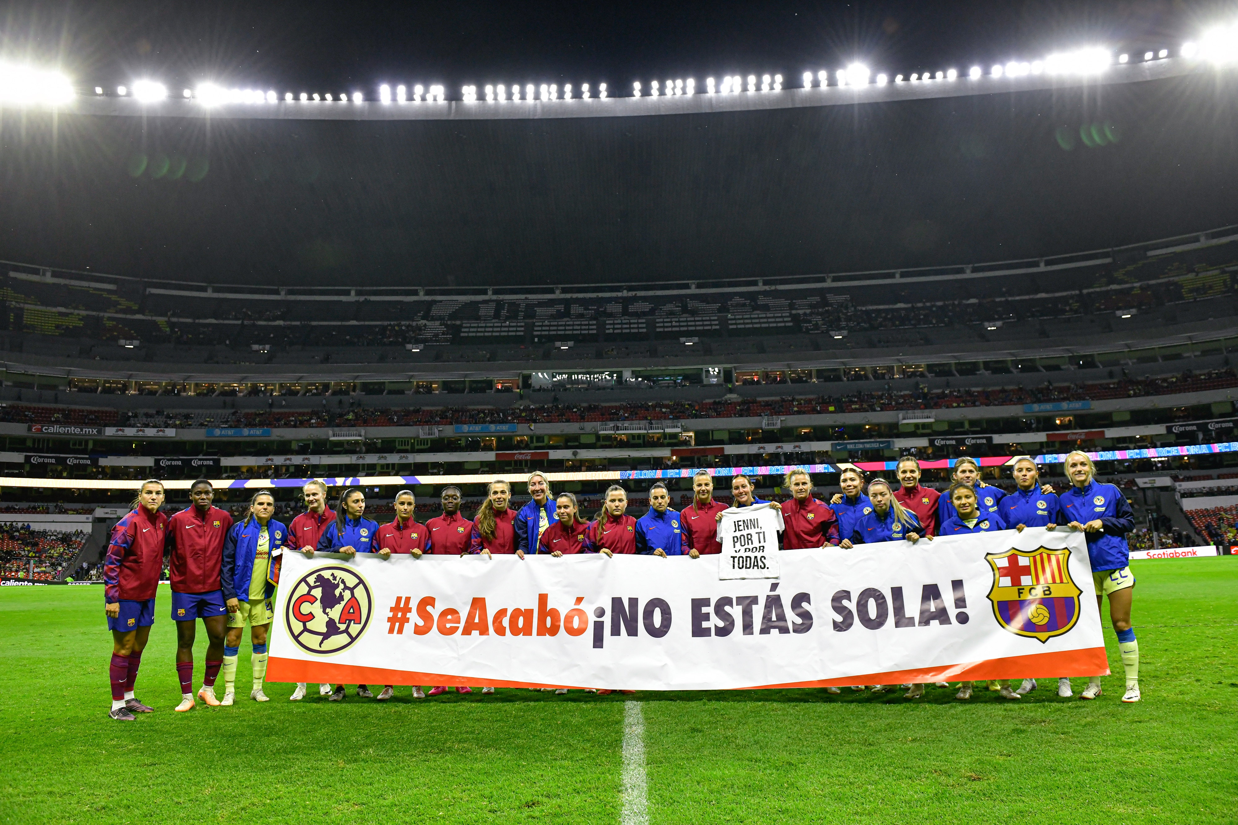 El apoyo a Jenni Hermoso en el estadio Azteca