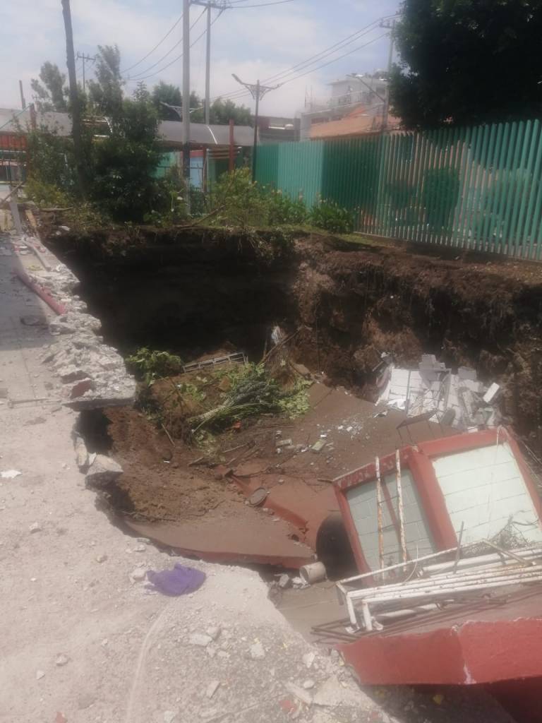 Ah, jijo: Socavón se tragó un gimnasio de box en la Gustavo A. Madero