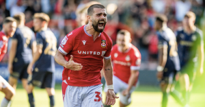 El Wrexham rescató un empate con sabor a victoria