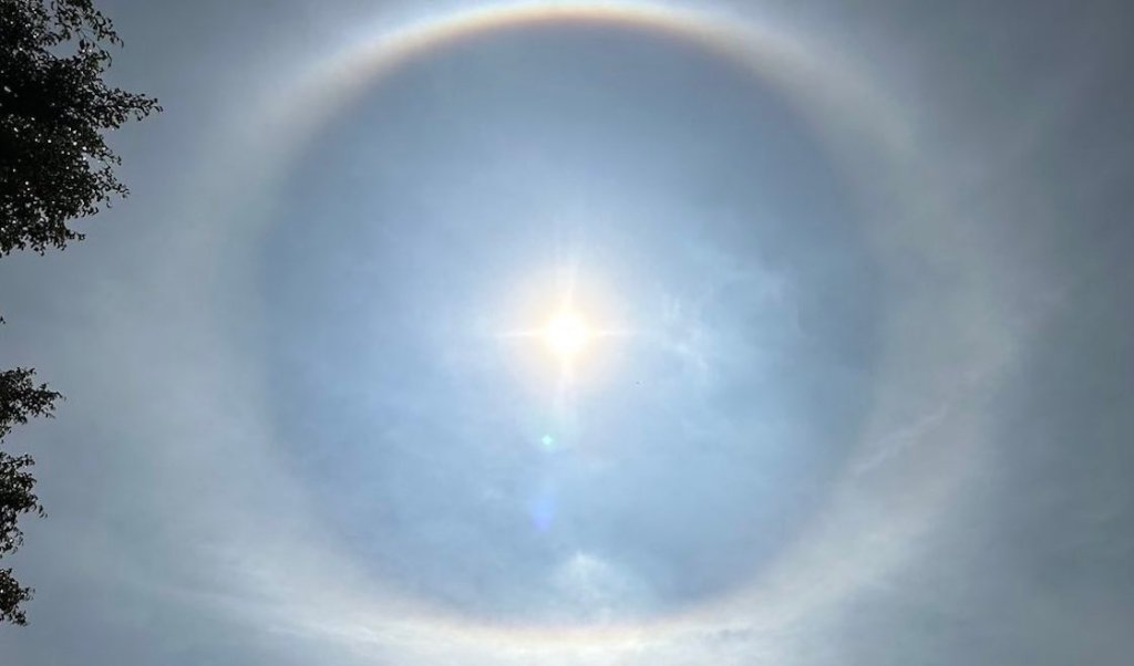 ¿Vieron el Sol? 10 fotos chidas del halo solar que sorprendió a CDMX