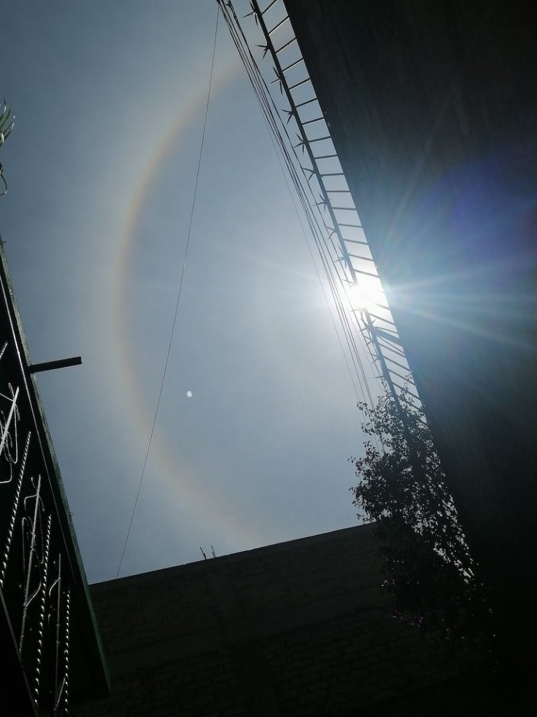 ¿Vieron el Sol? 10 fotos chidas del halo solar que sorprendió a CDMX