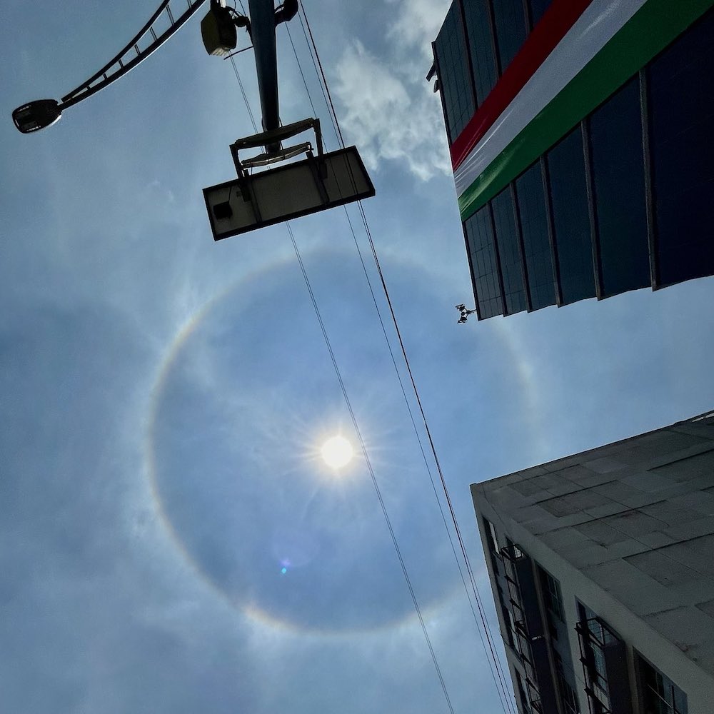 ¿Vieron el Sol? 10 fotos chidas del halo solar que sorprendió a CDMX