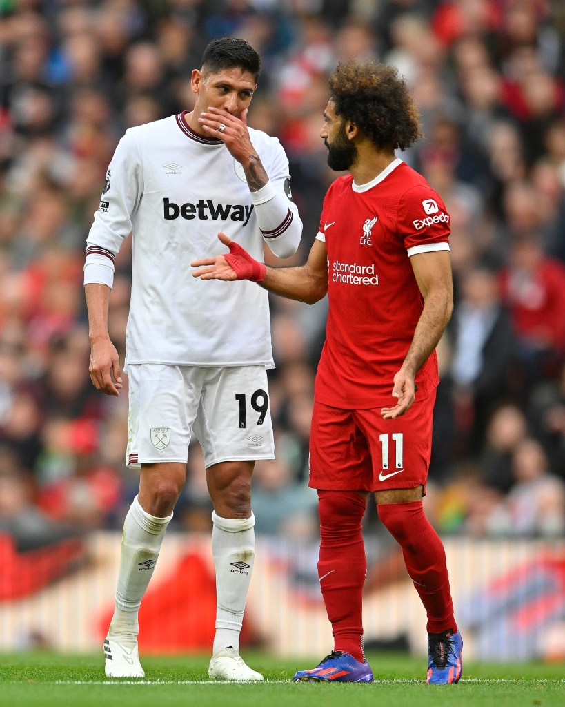 Edson Álvarez y Mohamed Salah