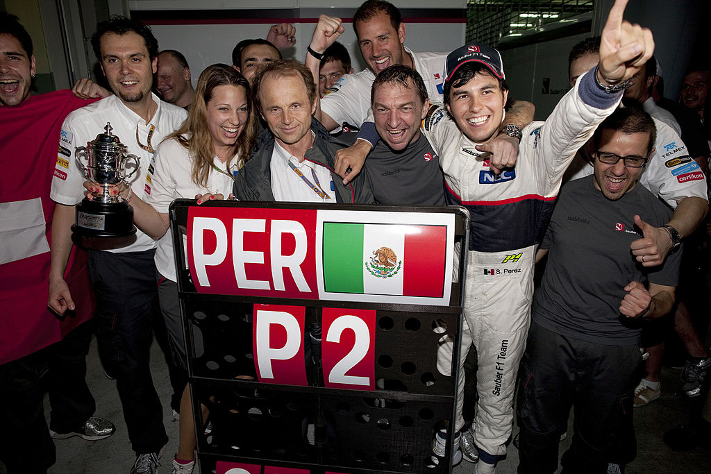 Checo Pérez celebra el podio en Malasia 2012