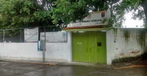 escuela-secundaria-tiroteo-escolar-cuernavaca-pistola-amenaza-1