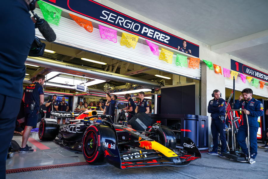 Checo Pérez y su RB19