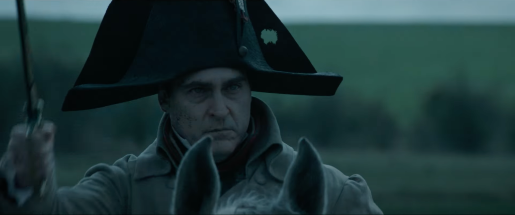 Joaquin Phoenix se enfrenta al ascenso y caída de Francia en el tráiler final de 'Napoleón'