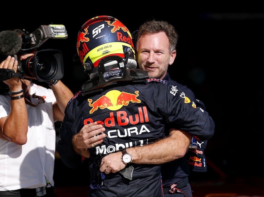 Christian Horner y Checo Pérez