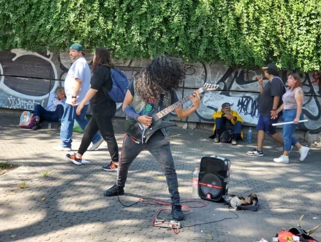 6 joyas que se pueden encontrar en el tianguis del Chopo