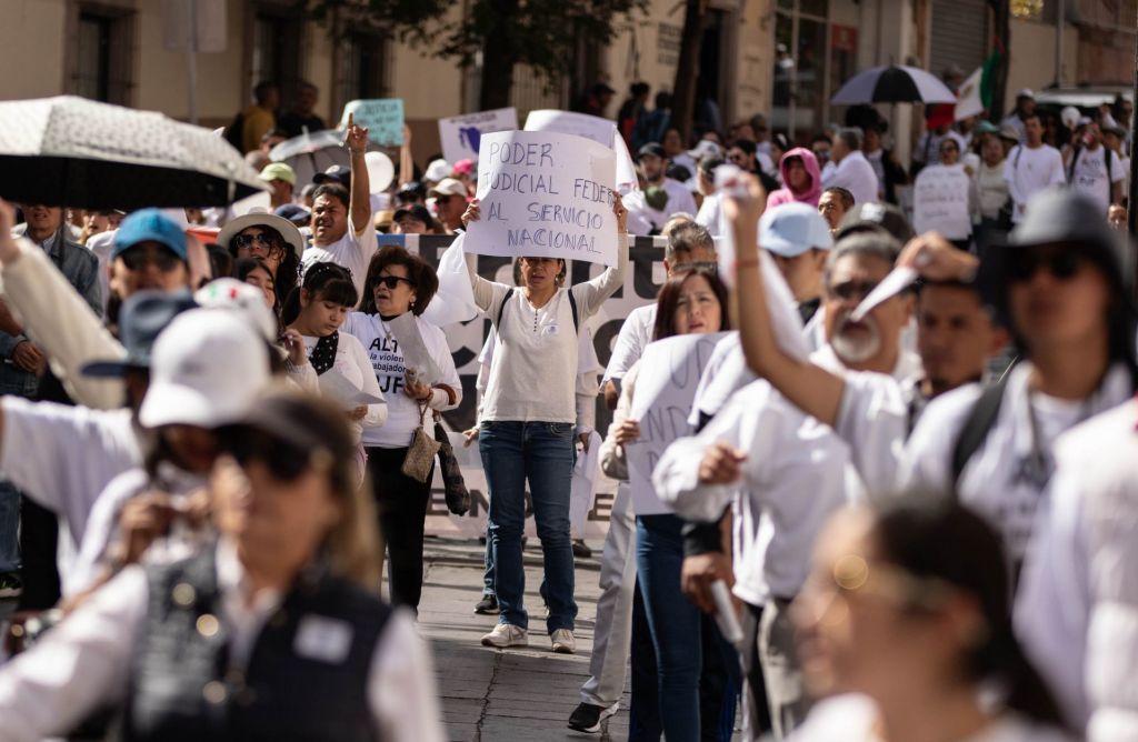 Fotos y videos de la Marcha en defensa del Poder Judicial